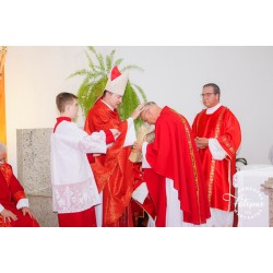 Novos párocos tomam posse